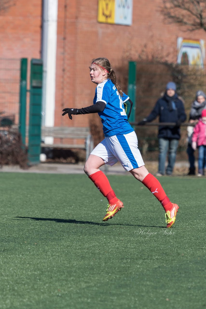 Bild 169 - B-Juniorinnen Halbfinale SVHU - Holstein Kiel : Ergebnis: 3:0